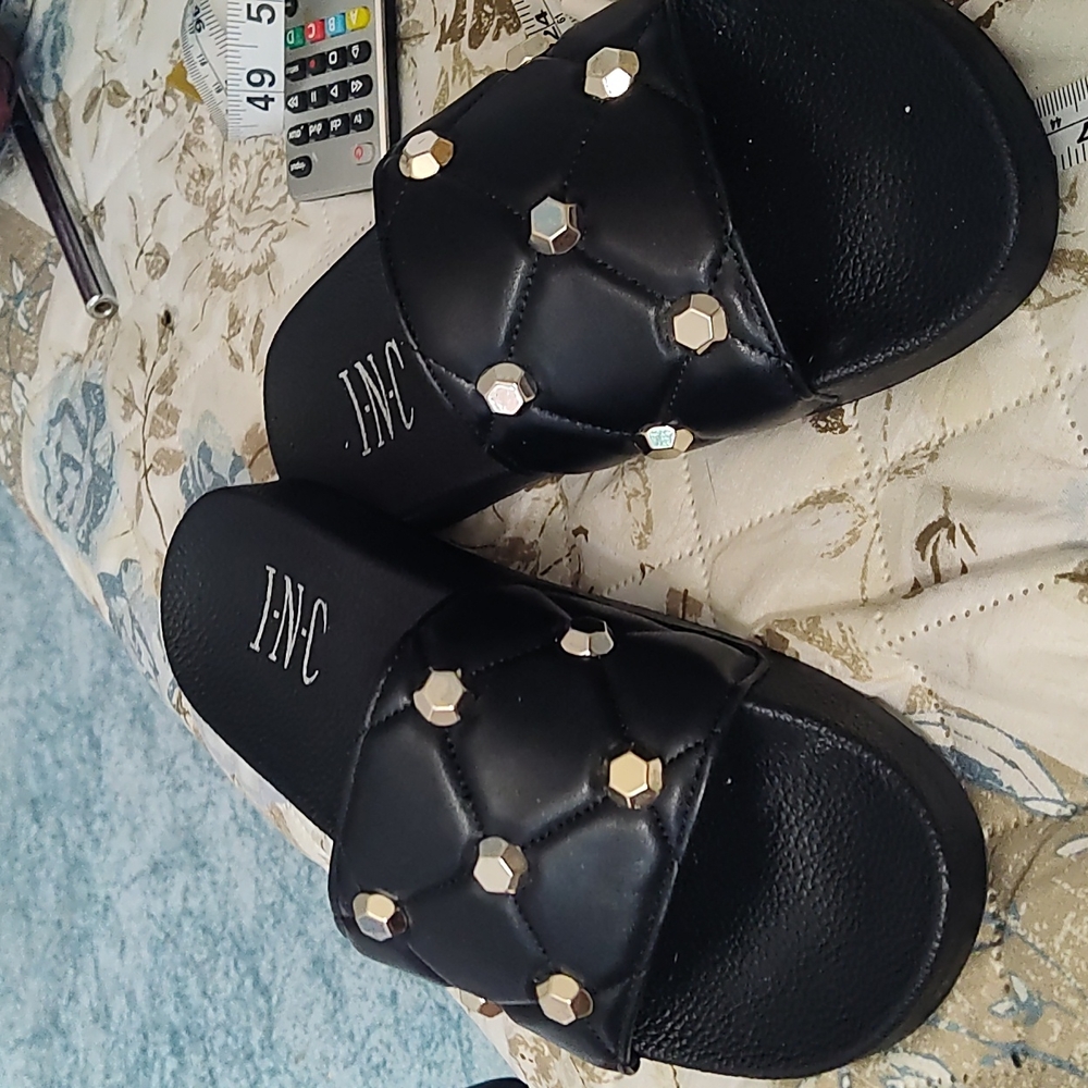 Sandal - Picture 8 of 8